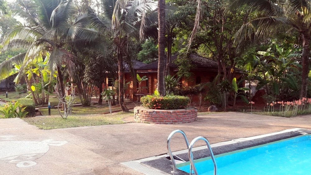 Doo Dee Boutique Resort by Swiss Chalet 40/50