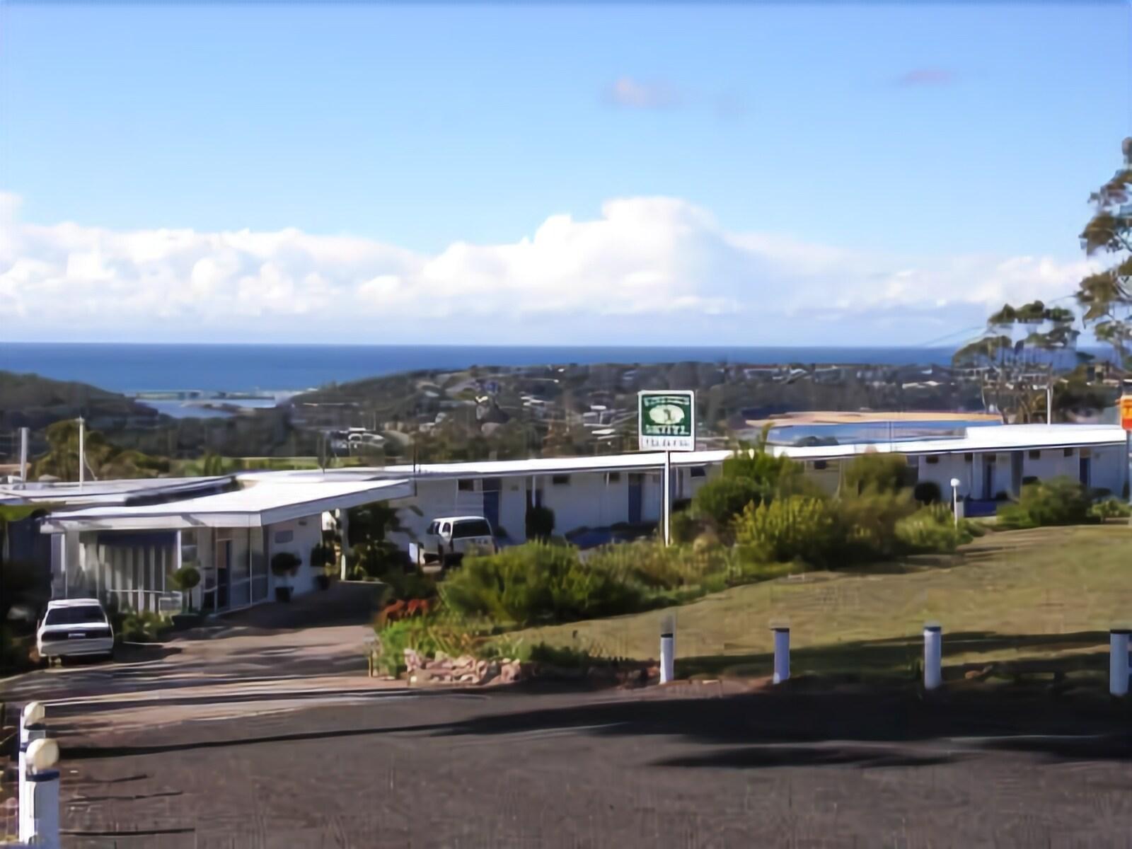 KINGFISHER MOTEL 3/30