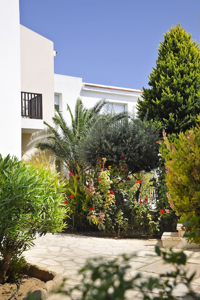 Akti Beach Hotel & Village Resort 52/68