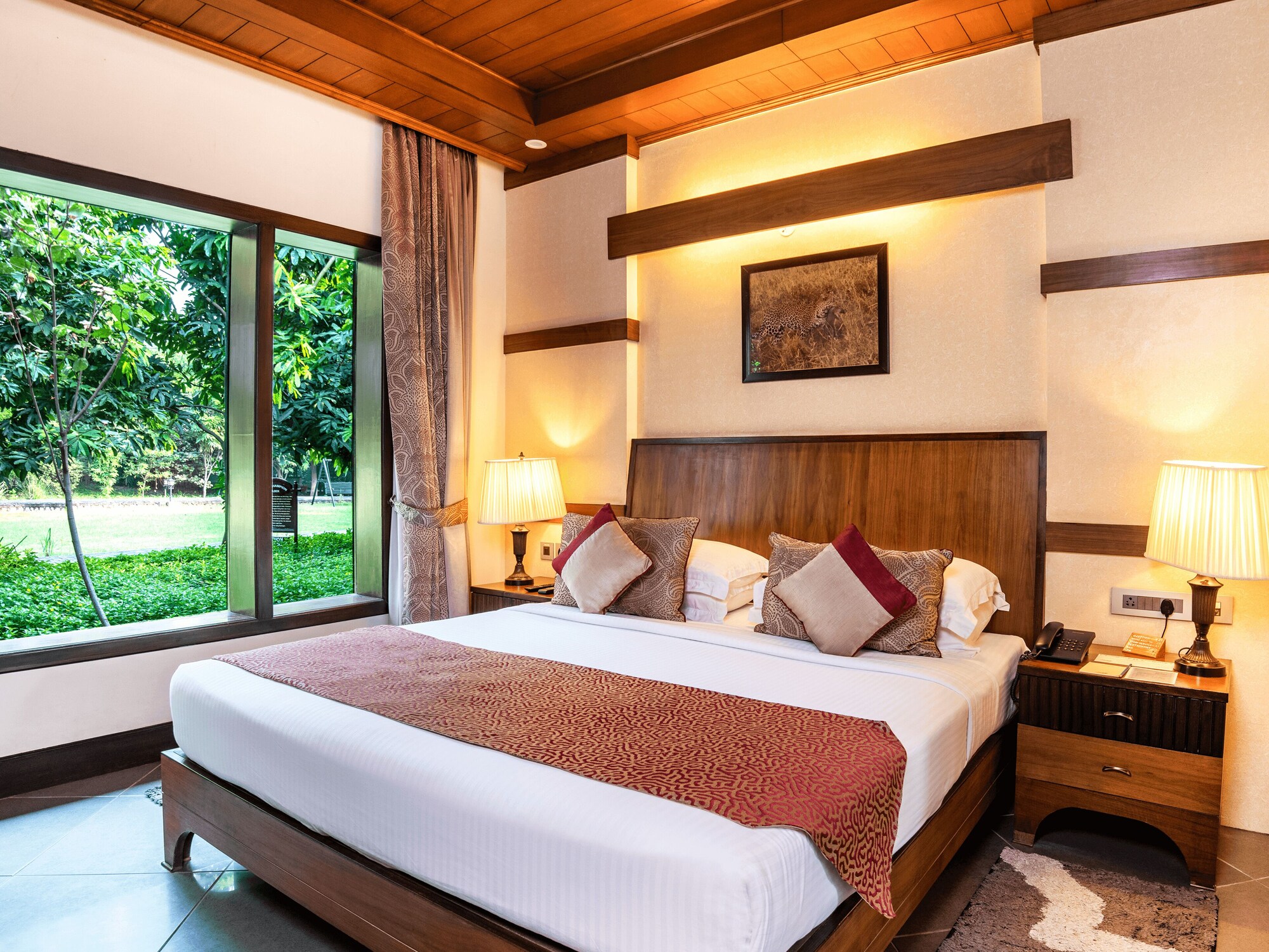 Jungle, King Bed