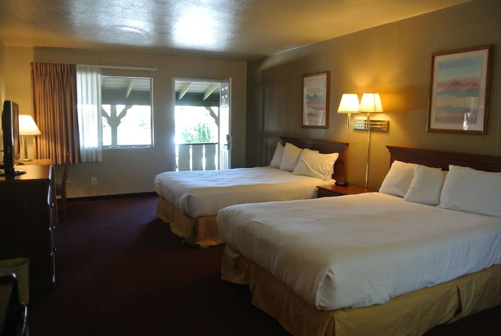 Vino Inn & Suites (ex Rancho Tee Motel) 21/63