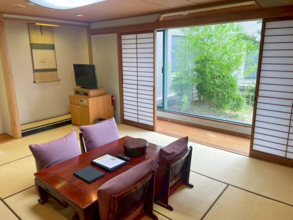 Nagasaki International Hotel 40/61