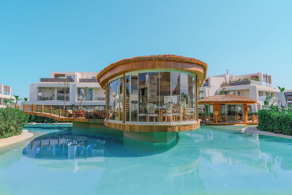 Club Arona by Laren Hotels in SERIK