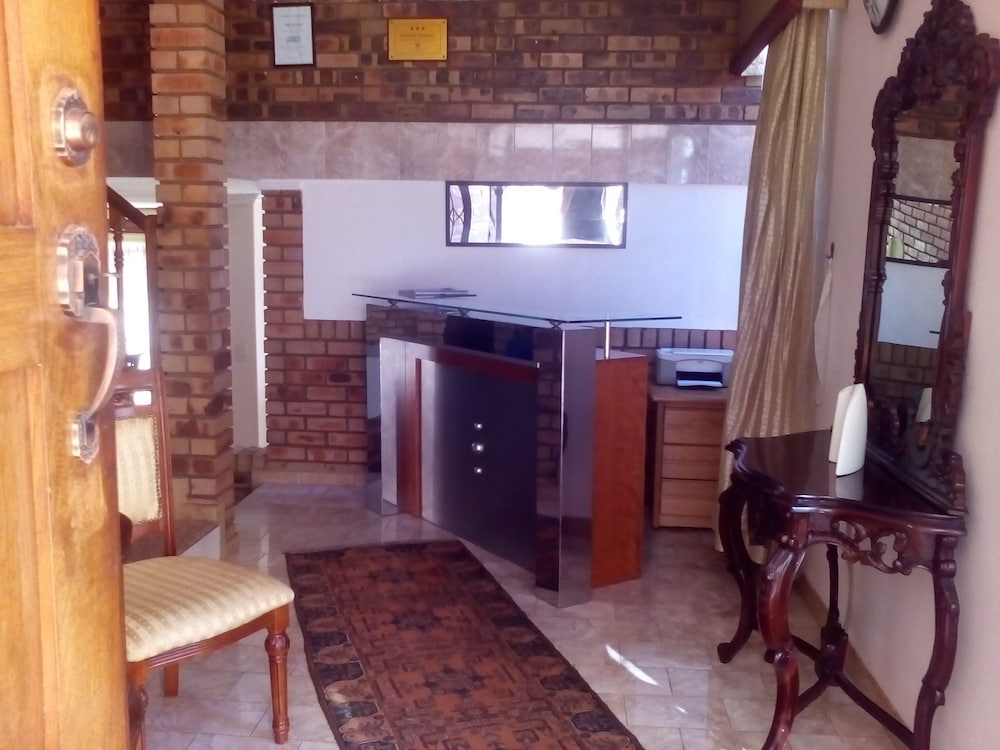 Thabiso Guesthouse 6/14