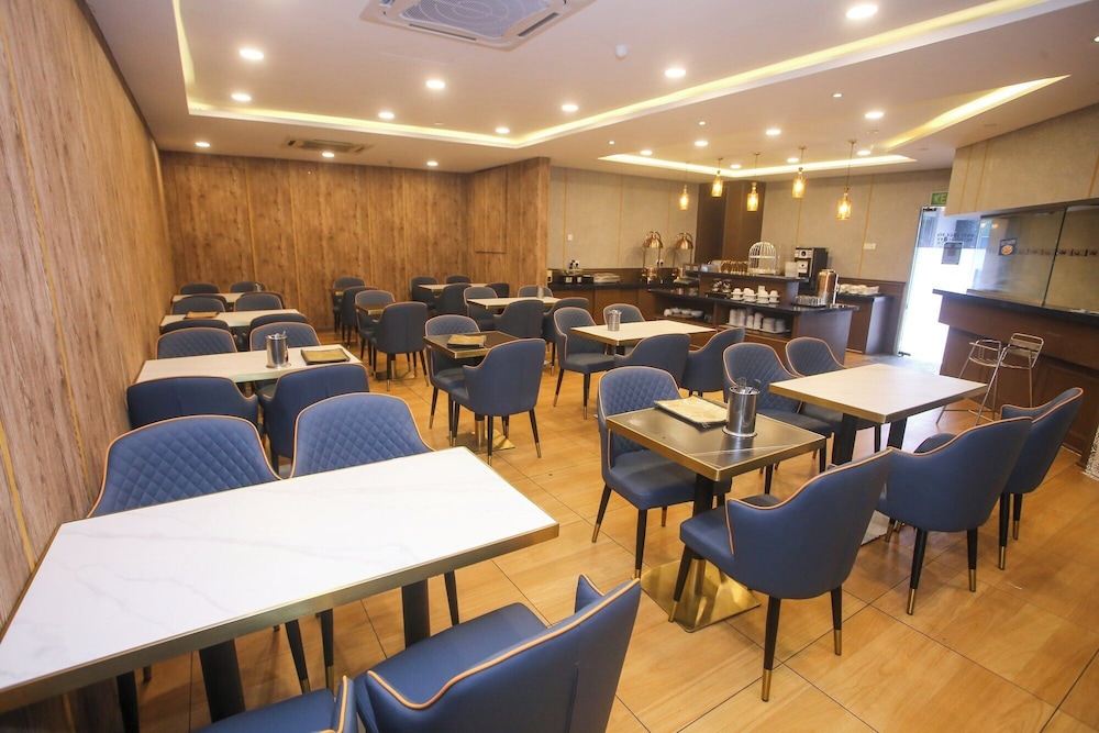 Golden Nasmir Hotel 33/36