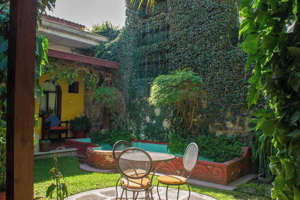 Hotel Casa Antigua 44/50