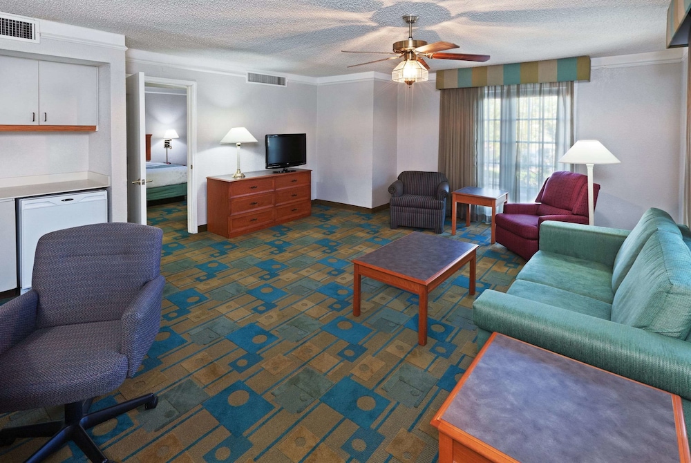 La Quinta Inn by Wyndham Austin Oltorf 29/33