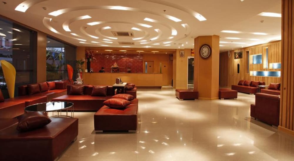 Pattaya Loft Hotel 12/55