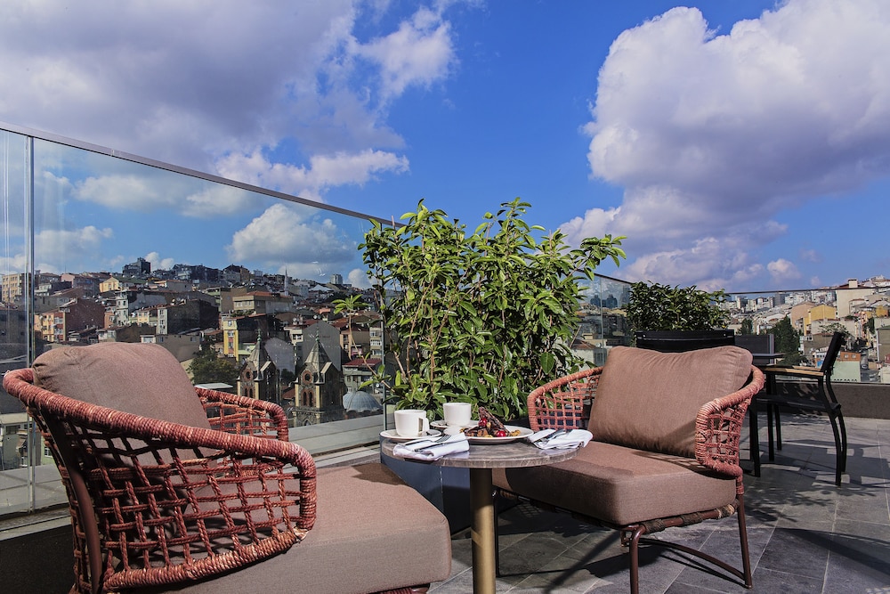 Naz City Hotel Taksim 57/69