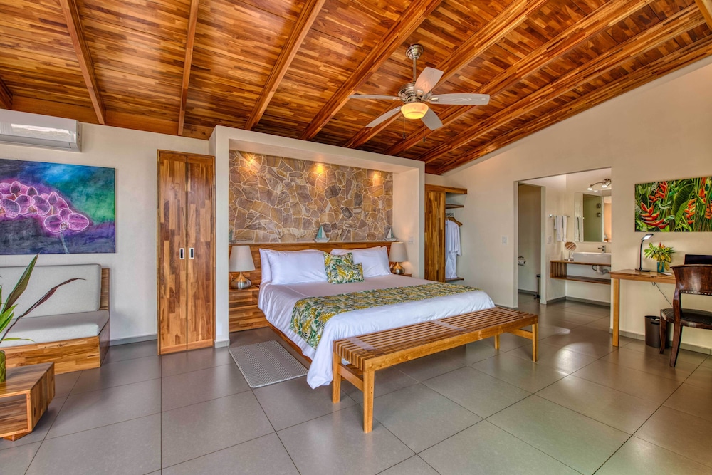 El Castillo - Adults Only 6/50