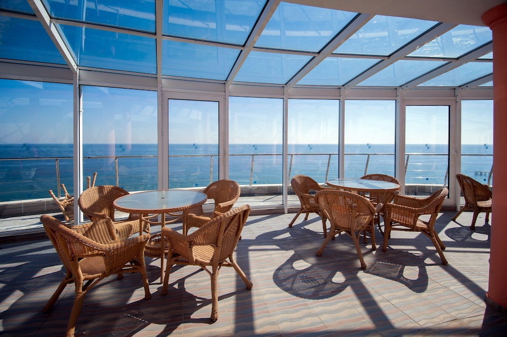 Sirius Beach Hotel 39/48