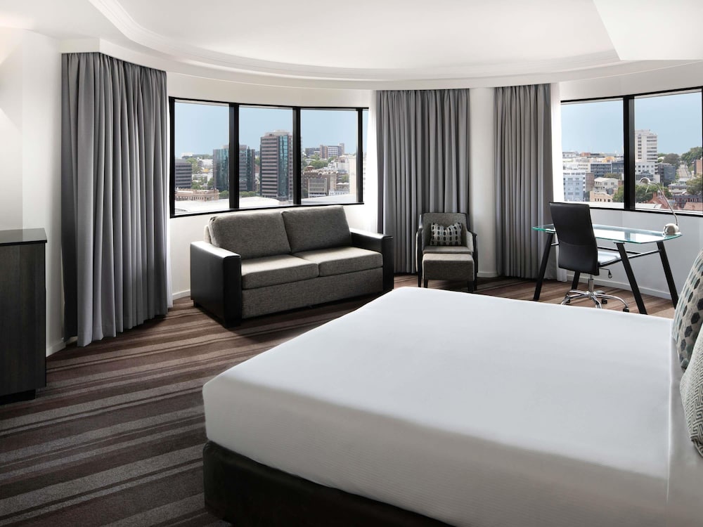 Mercure Sydney 17/67