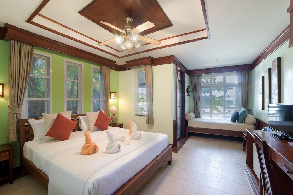 SAMED VILLA RESORT 48/74