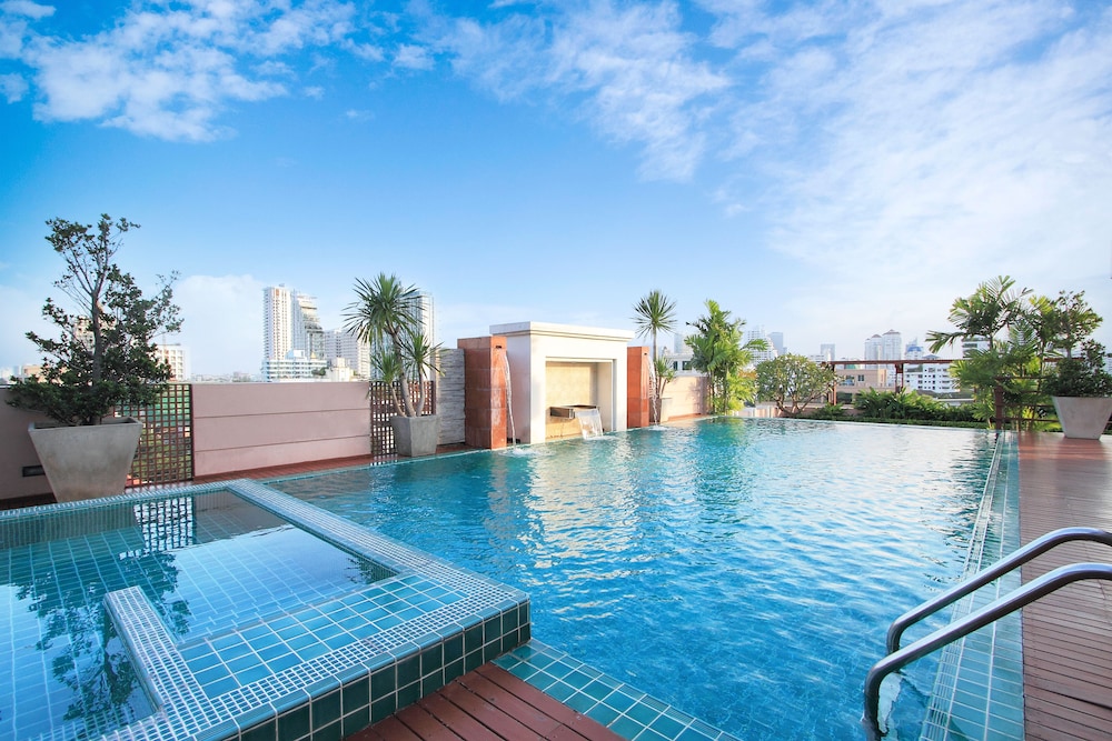 D Varee Montara Thonglor 25 in BANGKOK