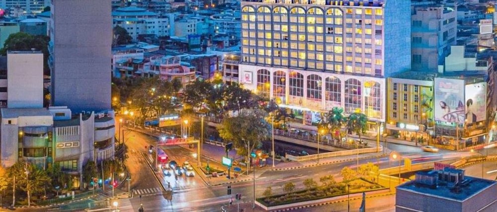 The Quarter Hualamphong by UHG 3/69