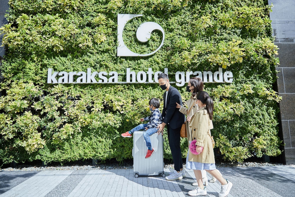 Karaksa Hotel Grande Shin-Osaka Tower 64/68