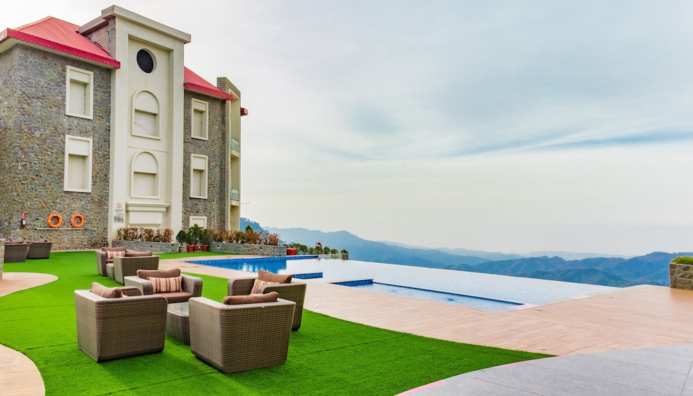 Fortune Select Forest Hill Kasauli 29/30