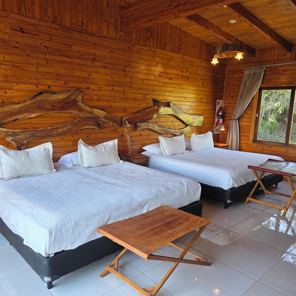 غرفة سوبيريور بسريرين منفصلين، Tupa Lodge 6/10