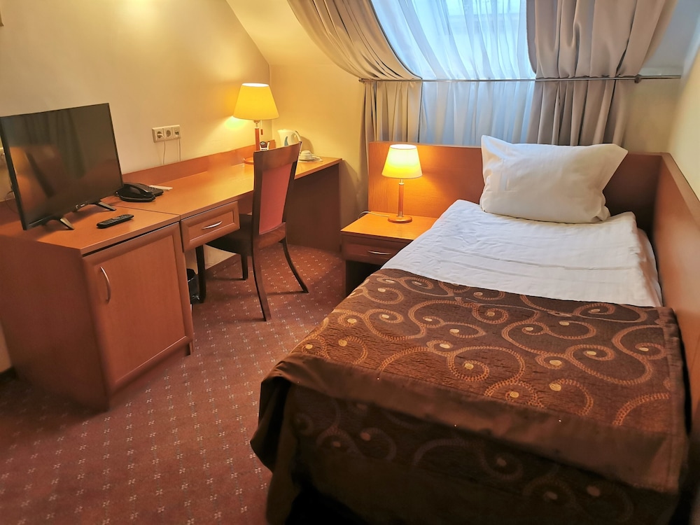 Mabre Residence Hotel 35/82