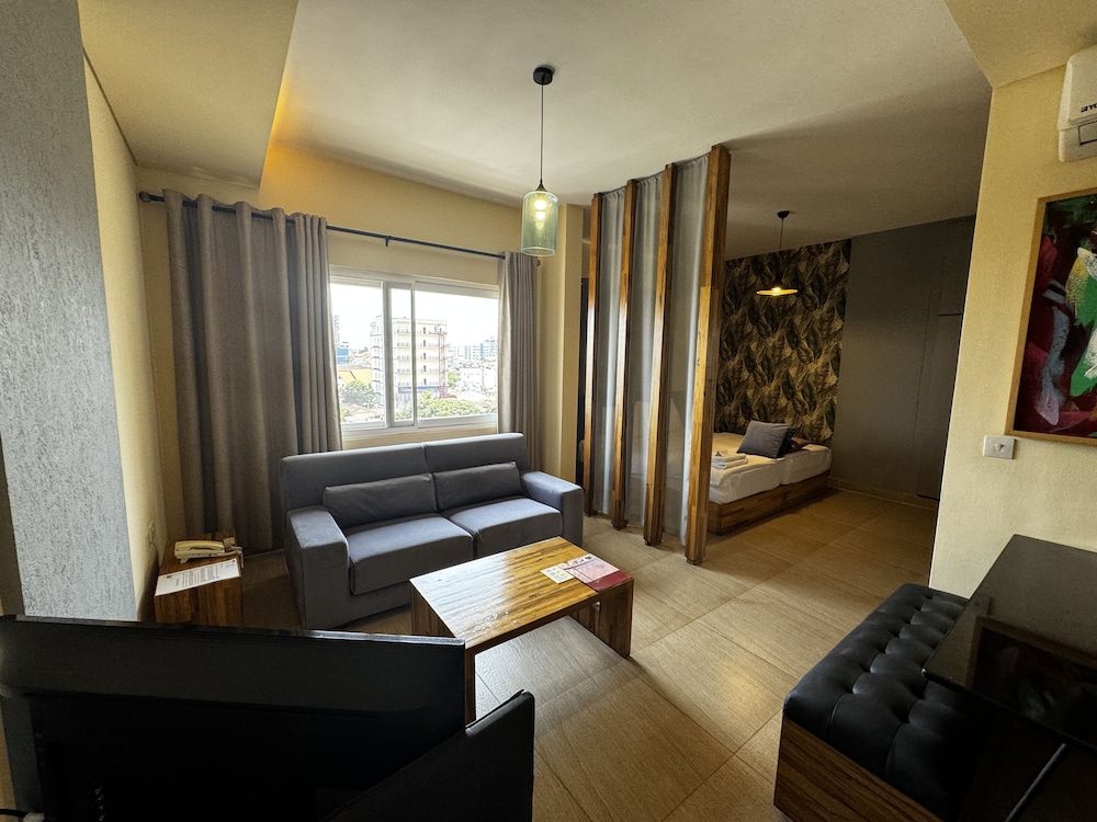 Roots Hotel Apartment 41/57