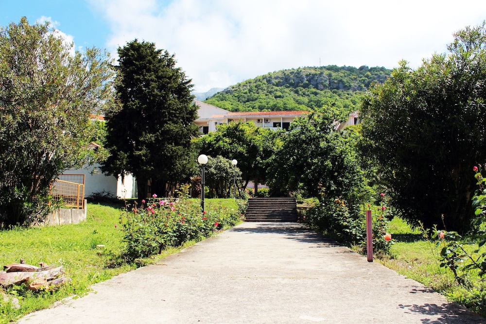Montenegrina Hotel and SPA 31/36