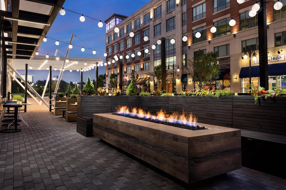 Hyatt Place National Harbor 58/61