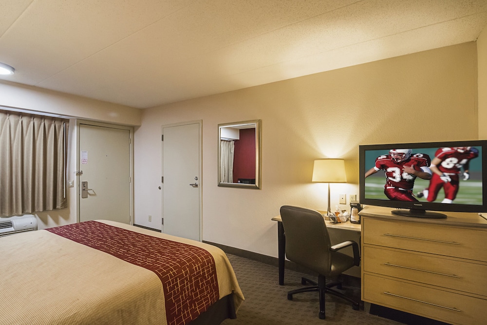 Red Roof Inn Indianapolis North 17/34