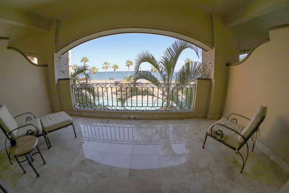 La Mision Loreto Hotel 45/75