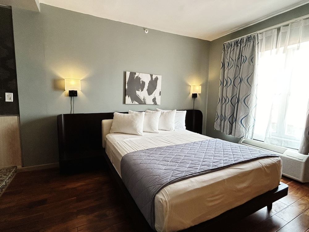 Ponce De Leon Hotel 14/50