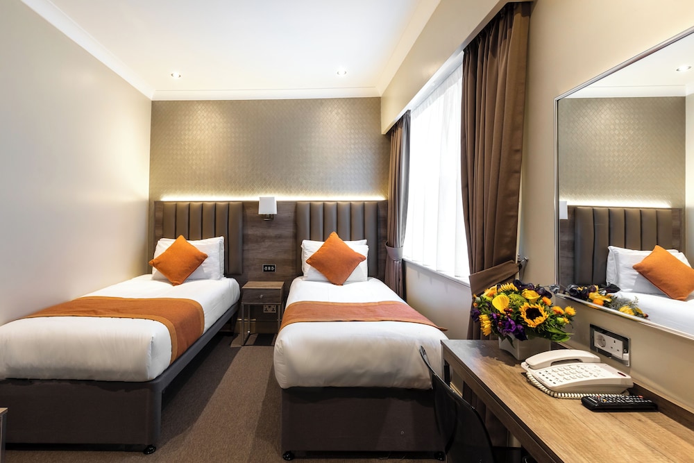 Sidney Hotel 10/44