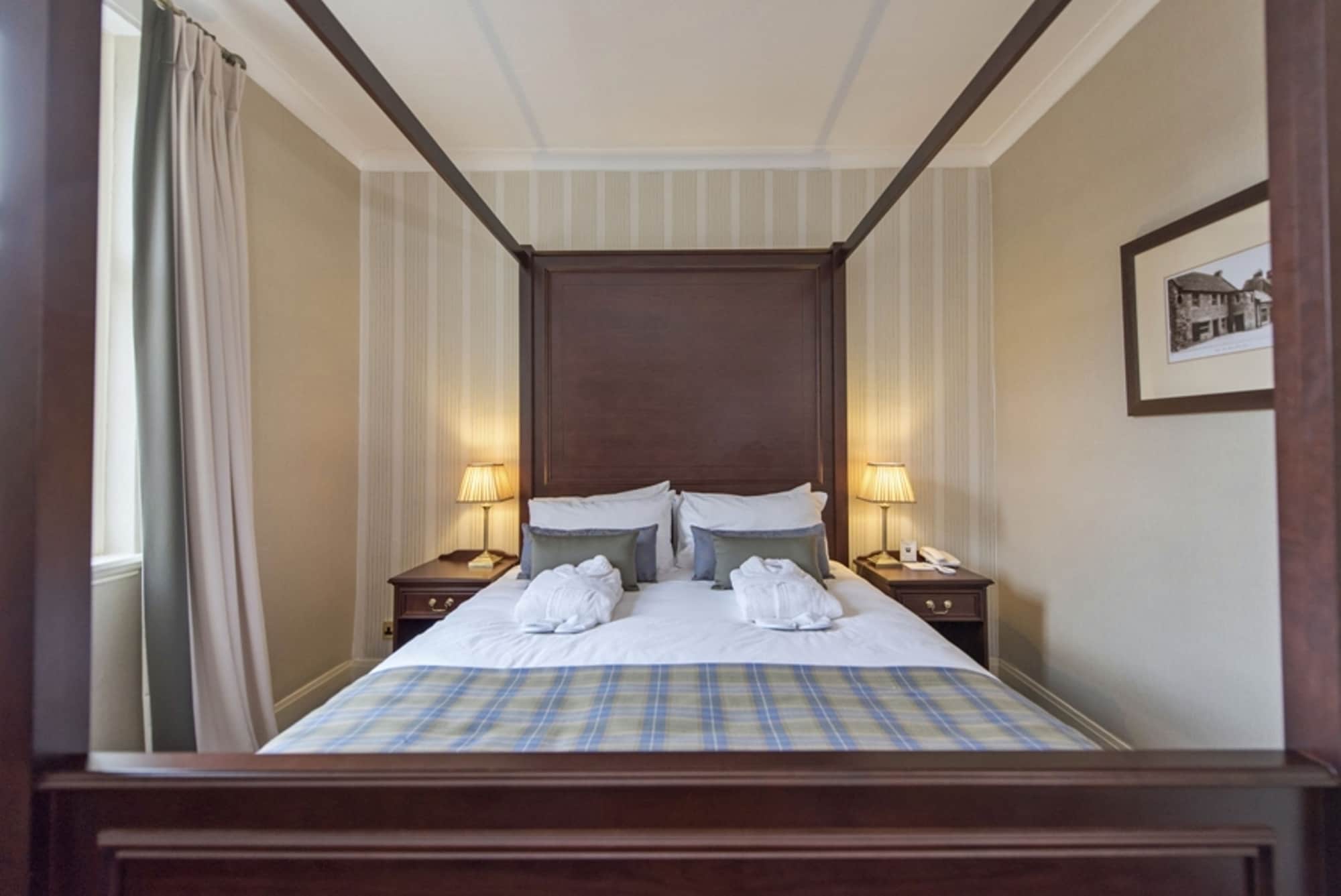 Four Poster, Double Bed