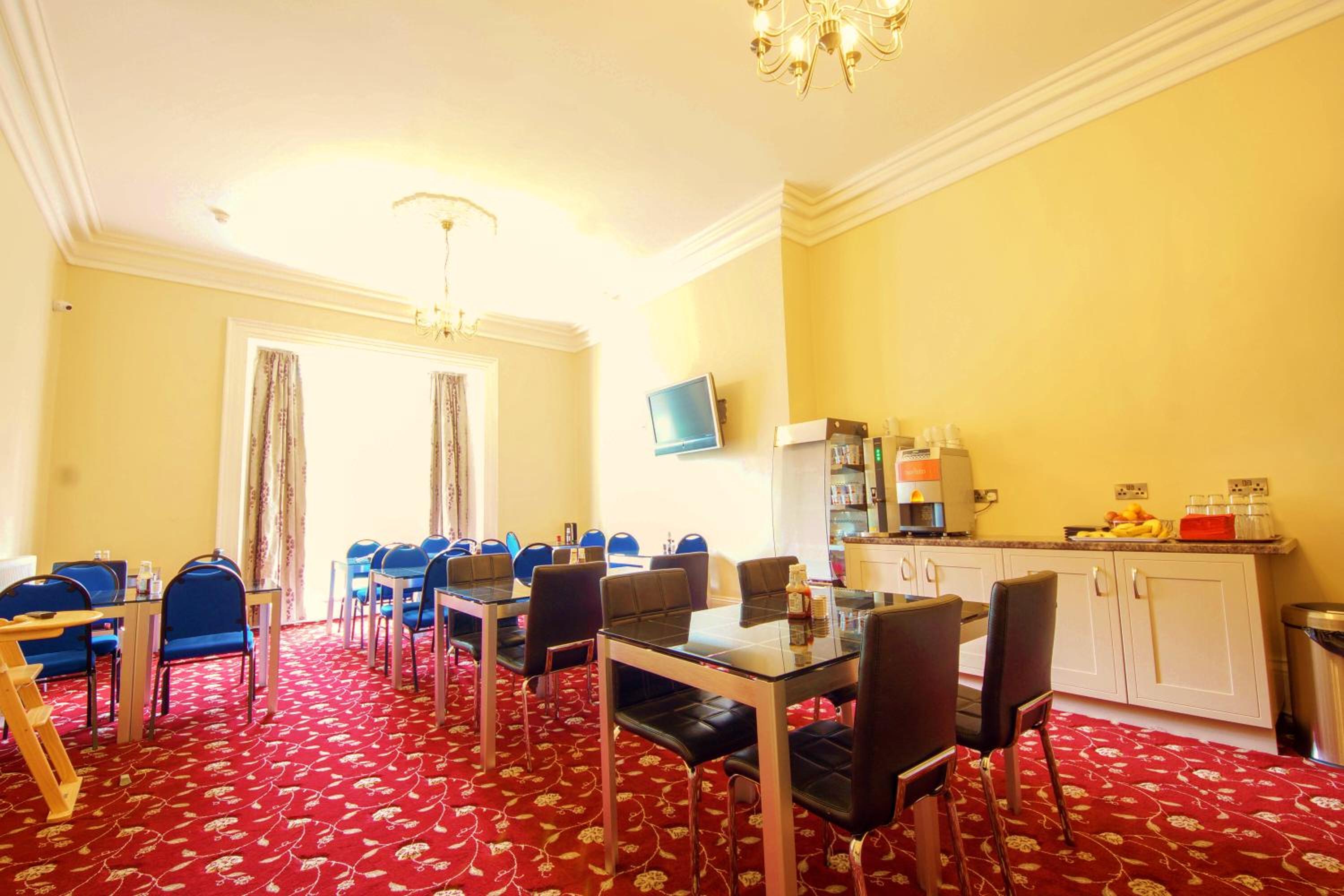 Edgerton Hotel 34/48