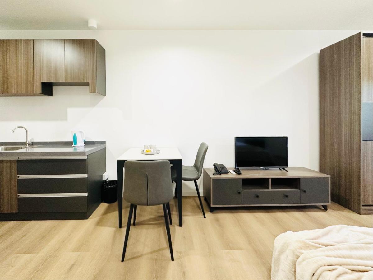 Mangrove Place and Residences by Hiverooms 40/50