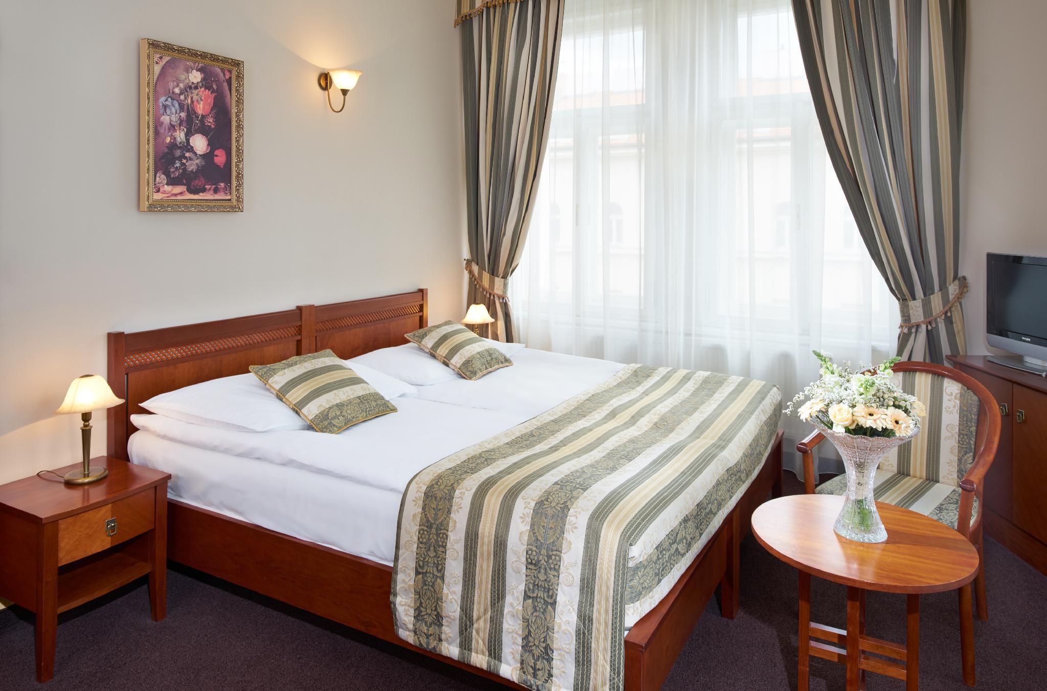 Room, Single