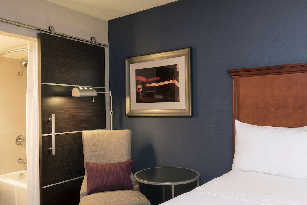 DoubleTree by Hilton Hotel Schenectady 21/51