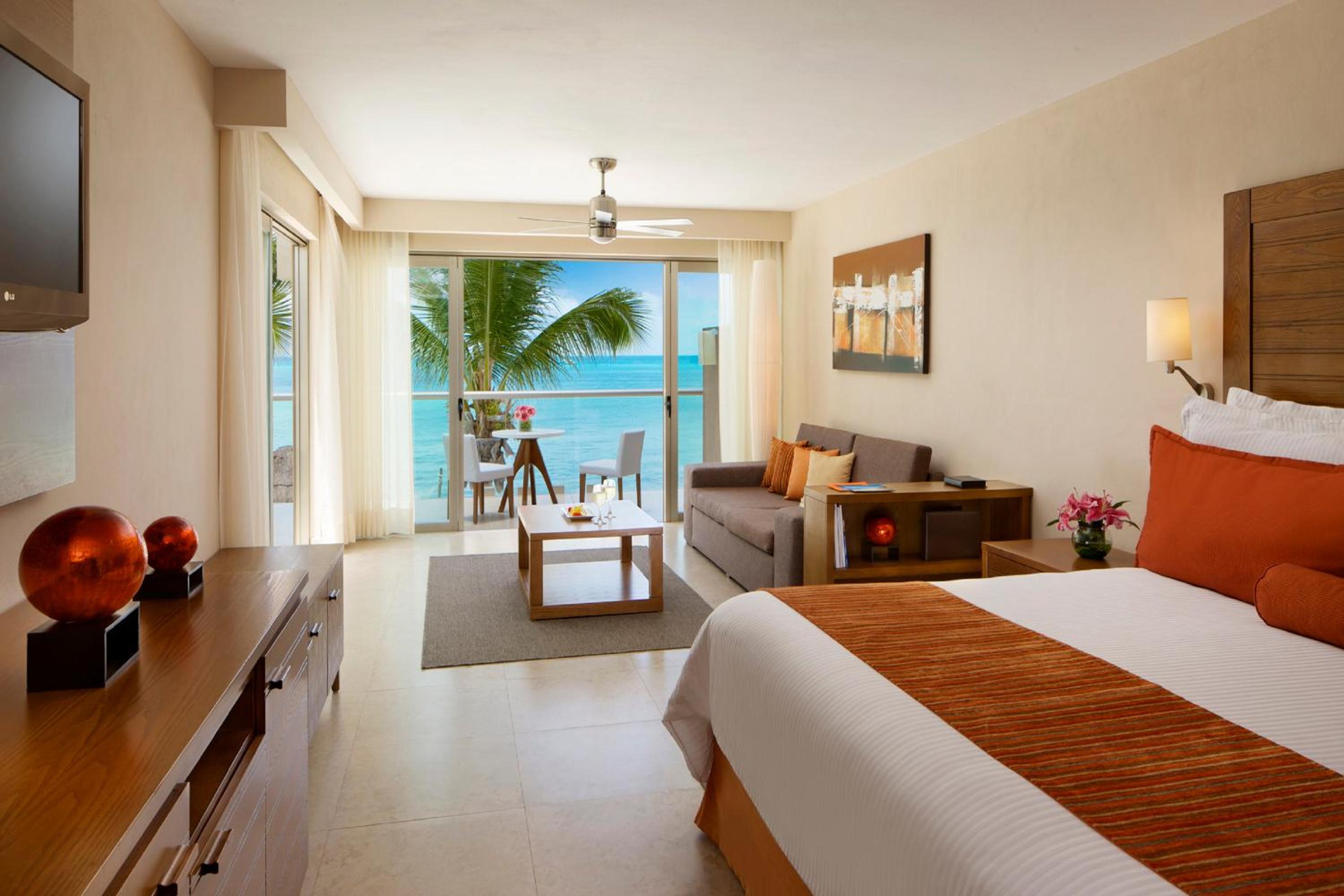 Preferred Club, Junior Suite, Ocean Front