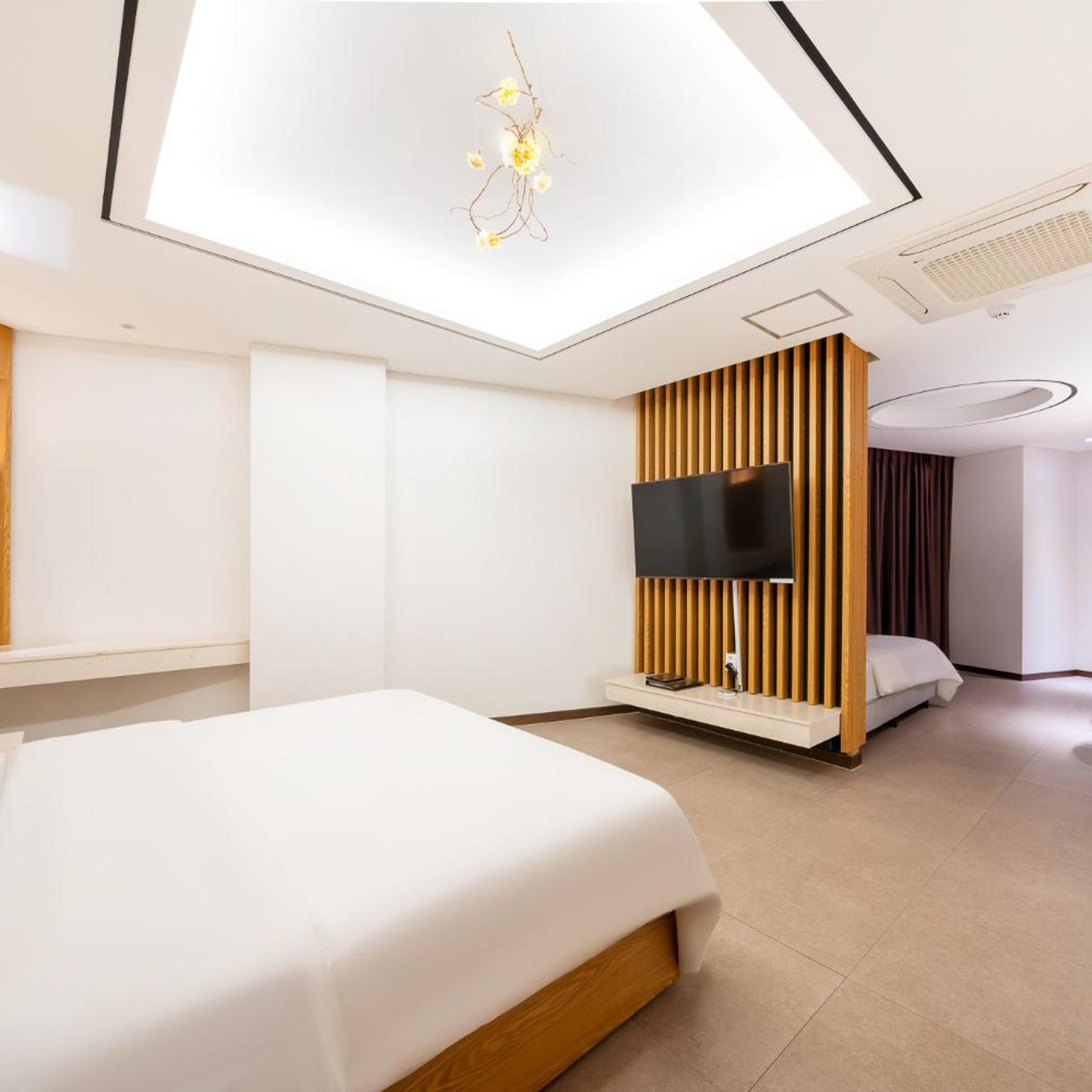 Deluxe, Twin Beds