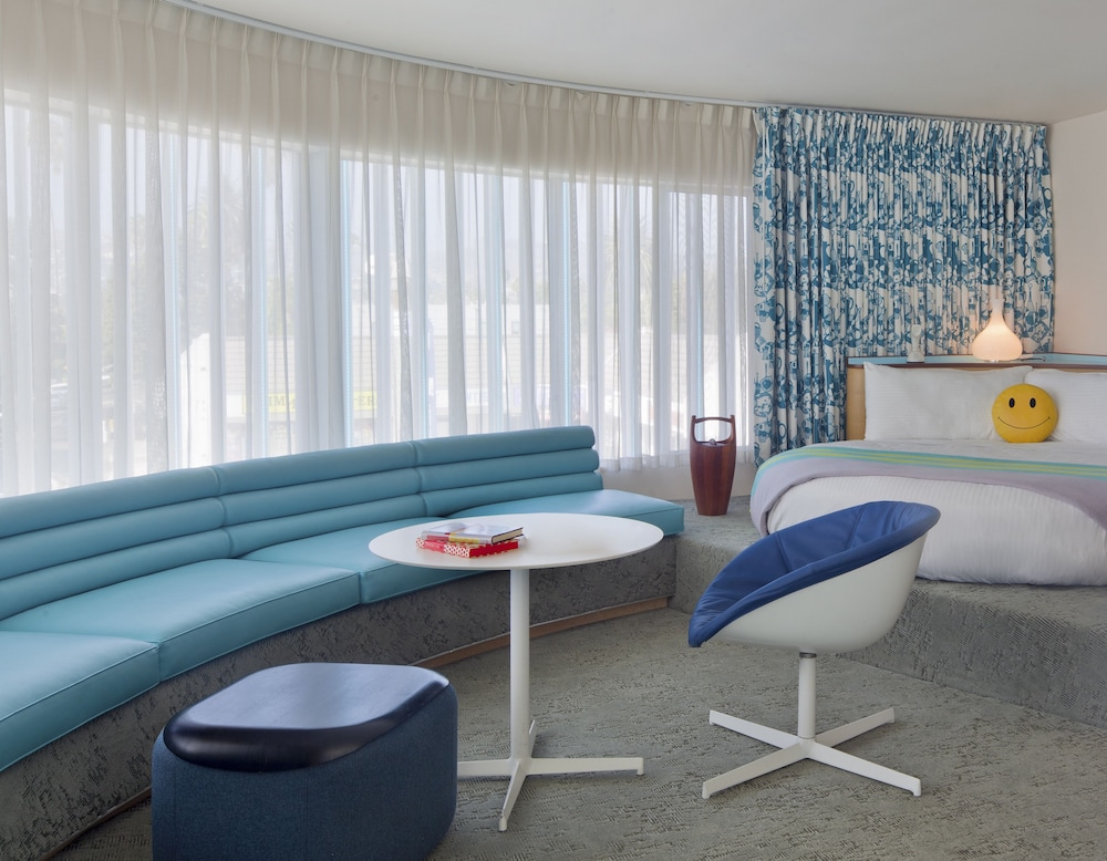 Beverly Laurel Hotel 34/69