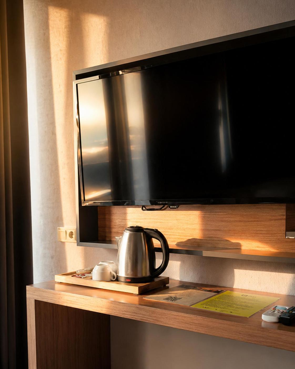 Qinn Hotels 42/50