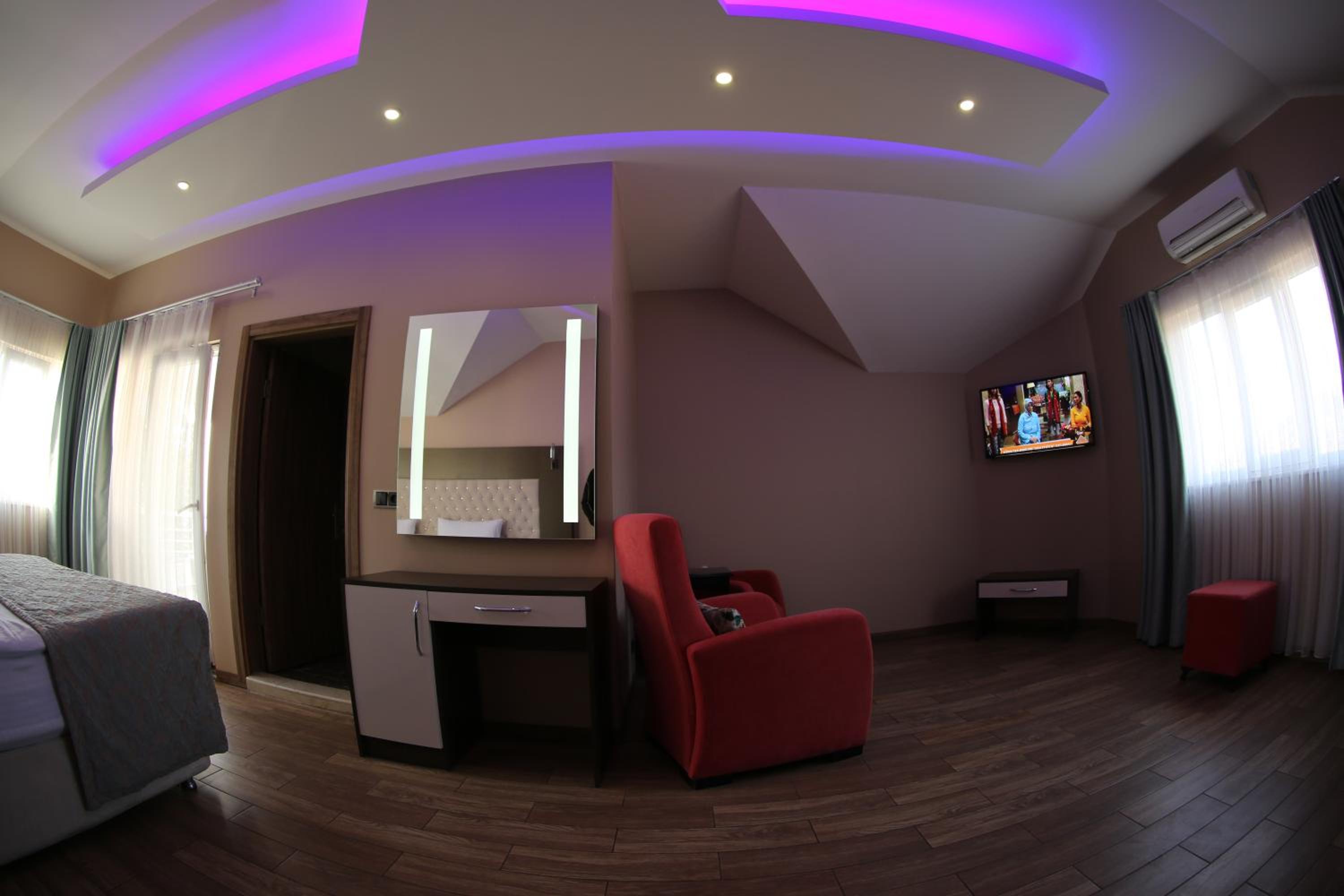 Senler Hotel 24/50