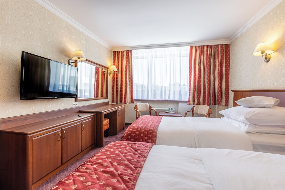 Golebiewski Hotel 6/29