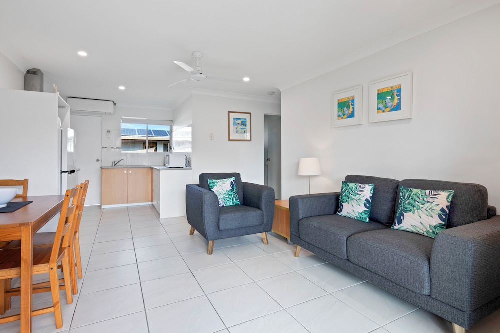 ARLIA SANDS APARTMENTS 42/64