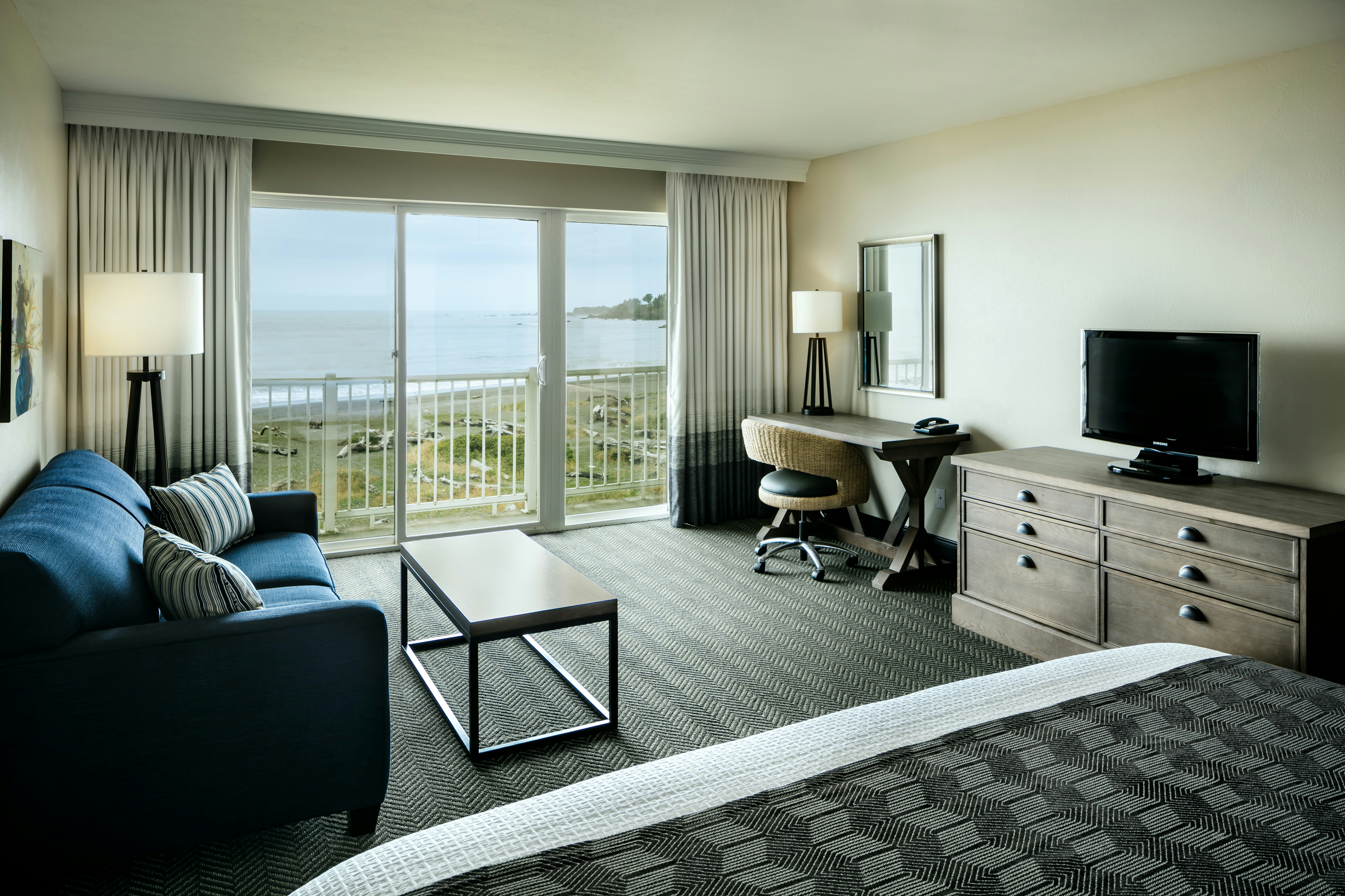 Beachfront Inn 26/39
