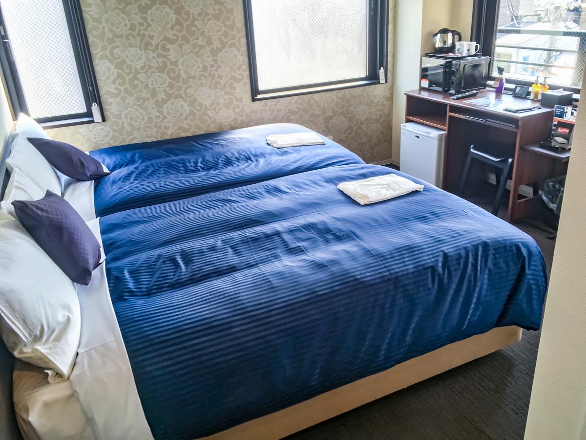 Semi Room, Twin Beds