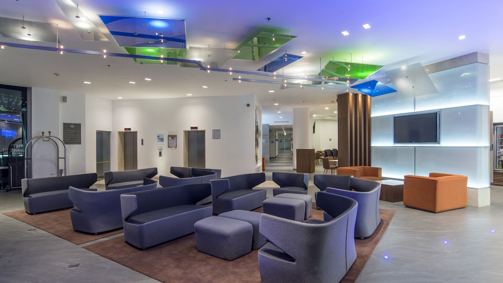 Holiday Inn Express Puebla 40/61