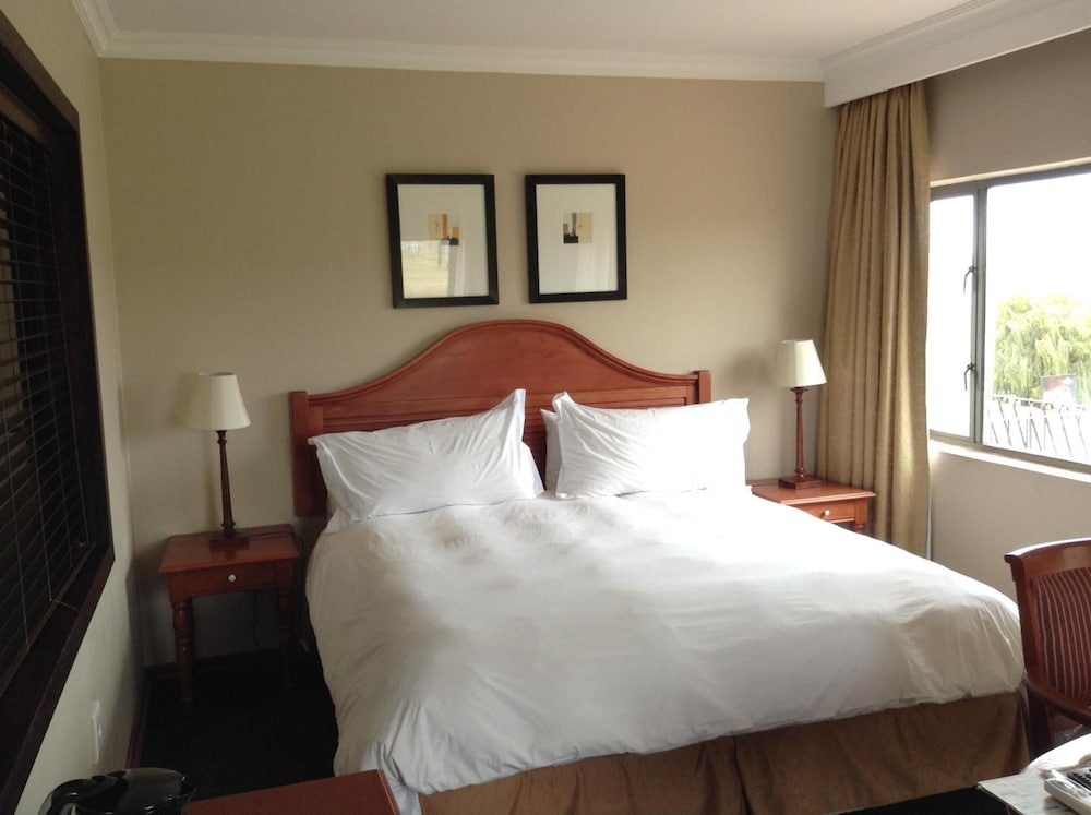 Protea Hotel By Marriott Harrismith Montrose 14/50