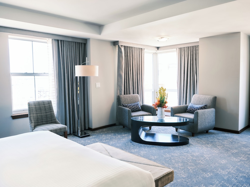 جناح بسرير كينج، Battery Wharf Hotel Boston Waterfront 3/8
