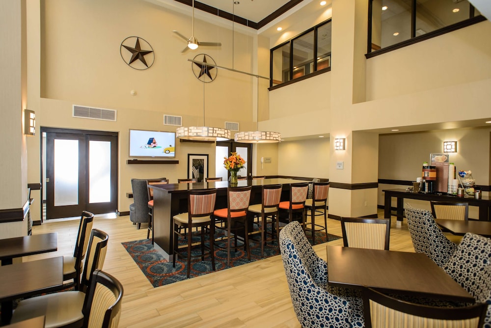 Hampton Inn Victoria 40/58