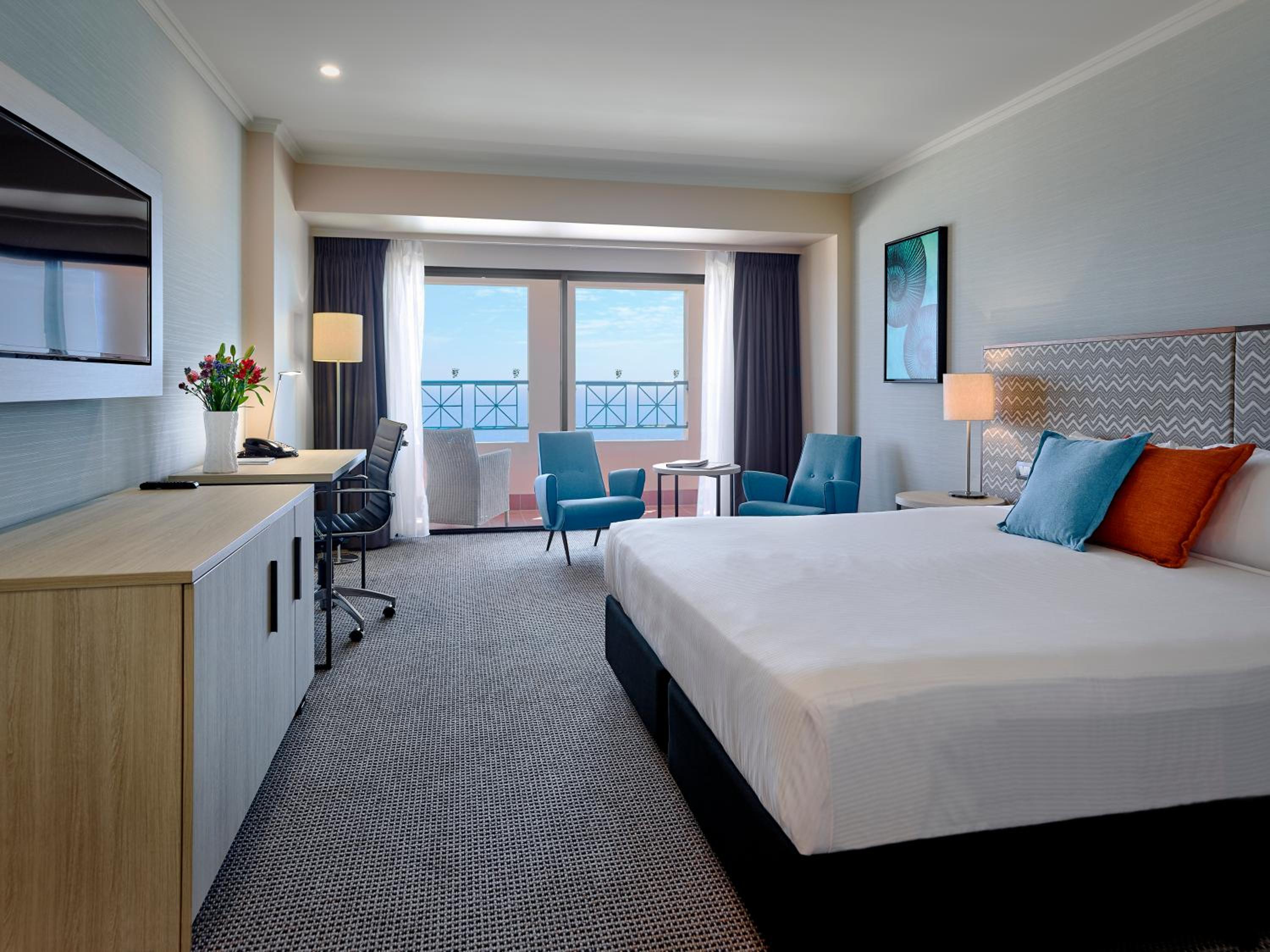 Grand, Ocean, Balcony