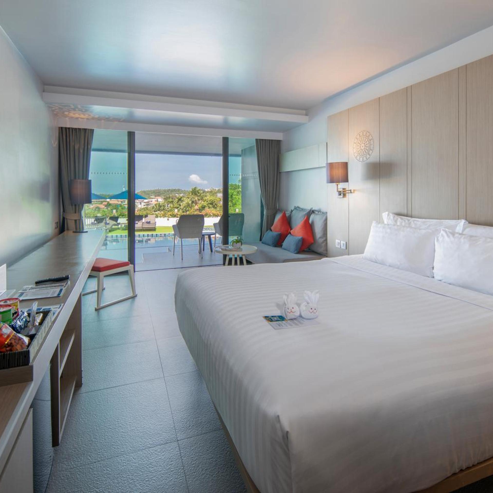 Superior, Double Bed, Pool Access